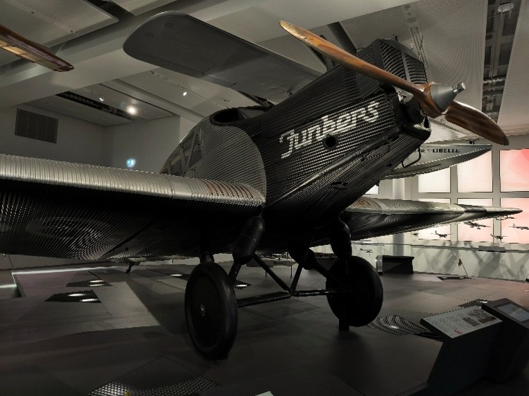 Abbildung 1 Eine Junkers F13 im Deutschen Museum in M&uuml;nchen